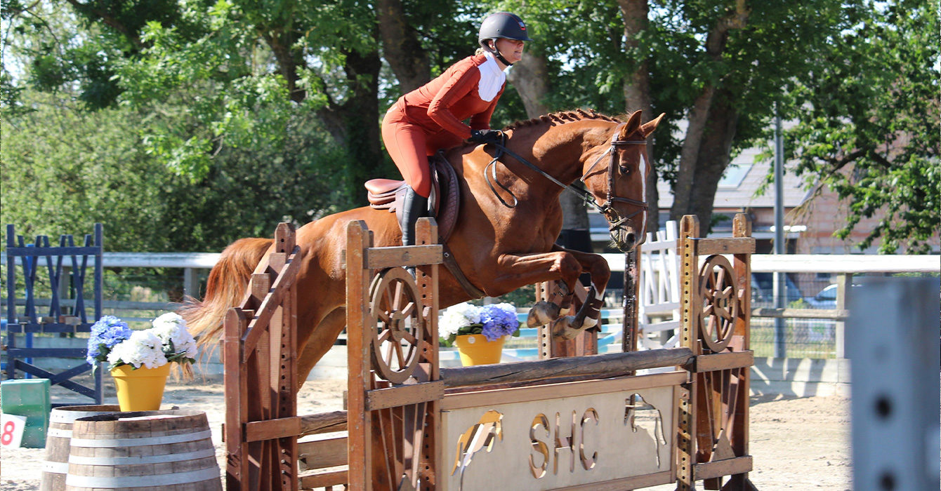 Benedicte Trussart et Helie en concours Hunter